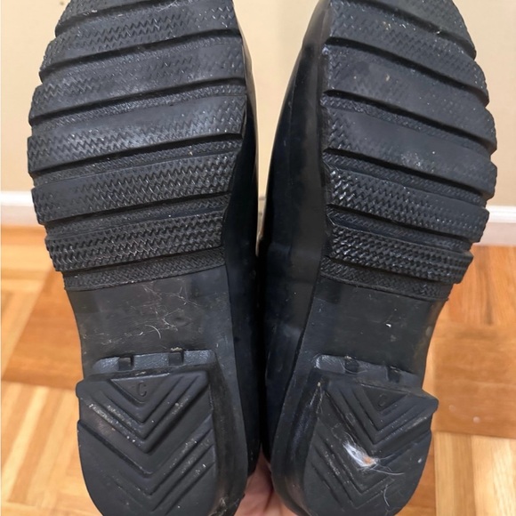 Hunter Original Tall Rainboots with Navy Liners - Picture 6 of 8